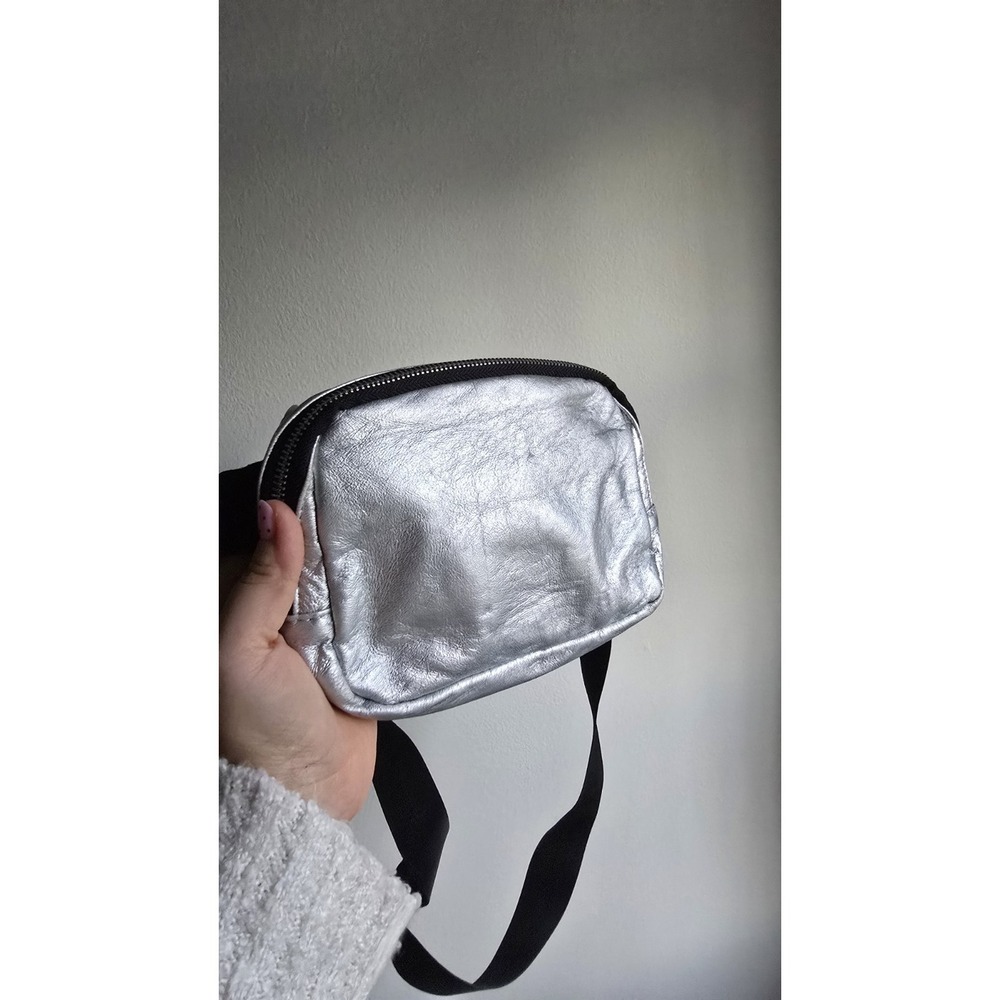 Silver Metallic‎ Crossbody Bag with Adjustable Straps